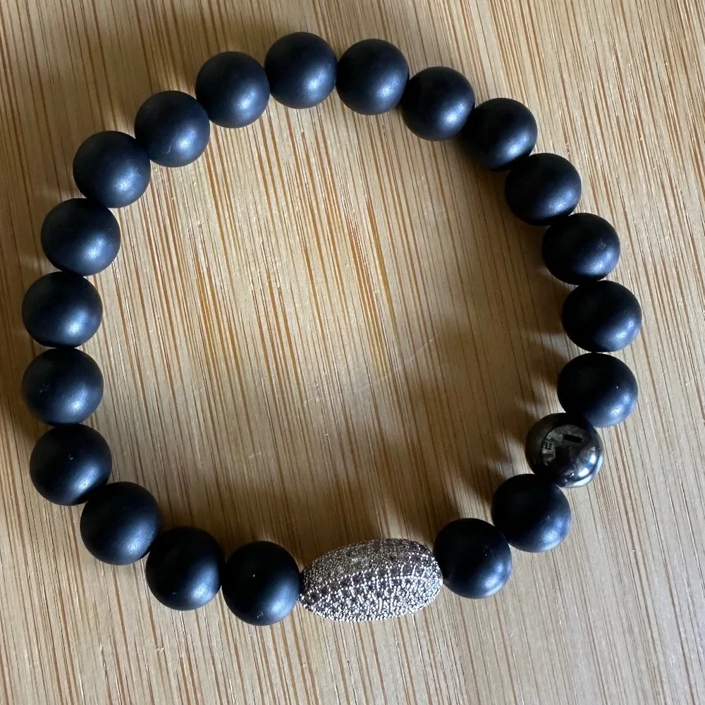 Matte 8mm Onyx w/ Hematite Stretch Bracelet & Pave Silver Crystal Spacer